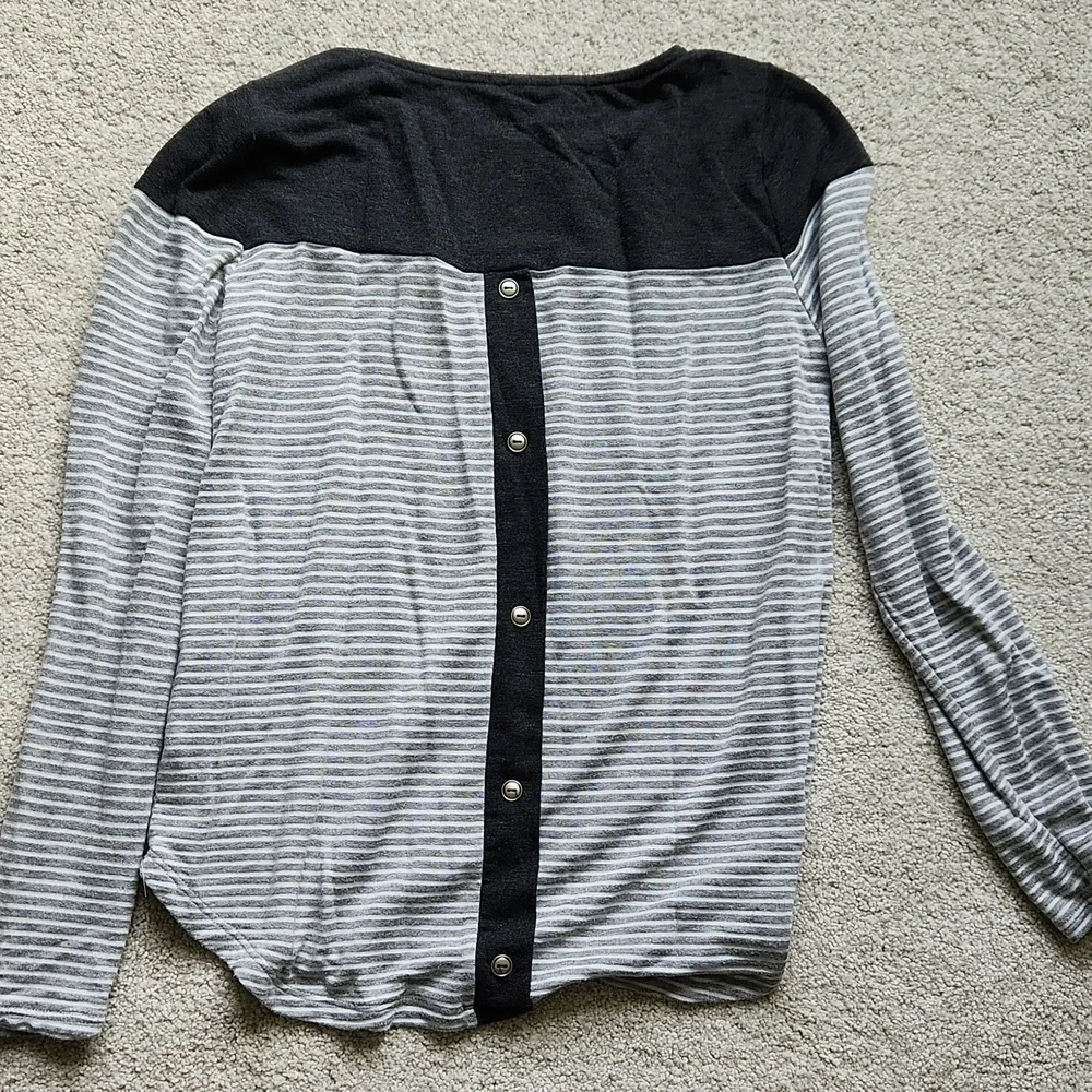 Shirt - Picture 2 of 2